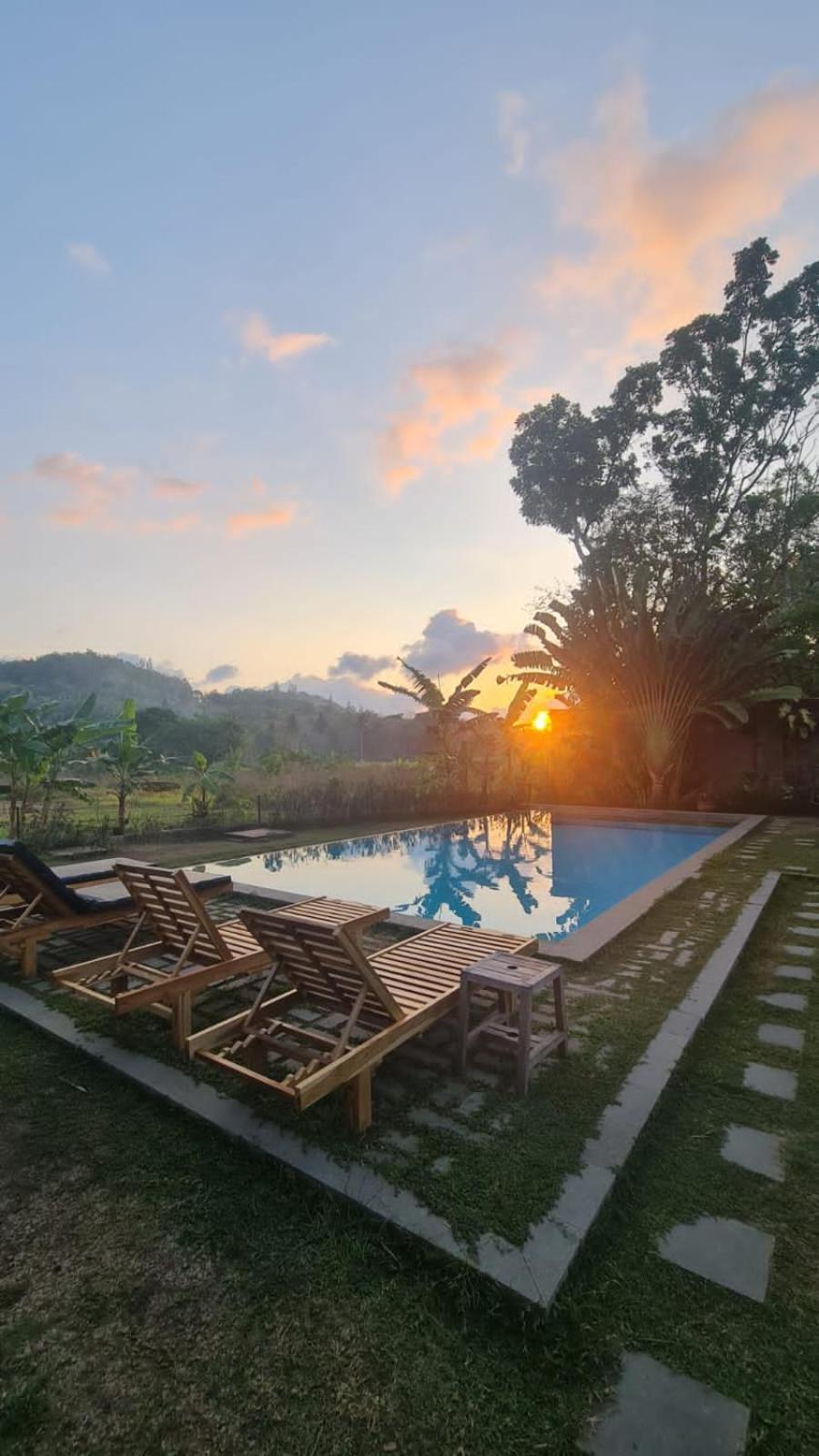Blue Garden Yogyakarta Hotel Bangunjiwo Exterior photo